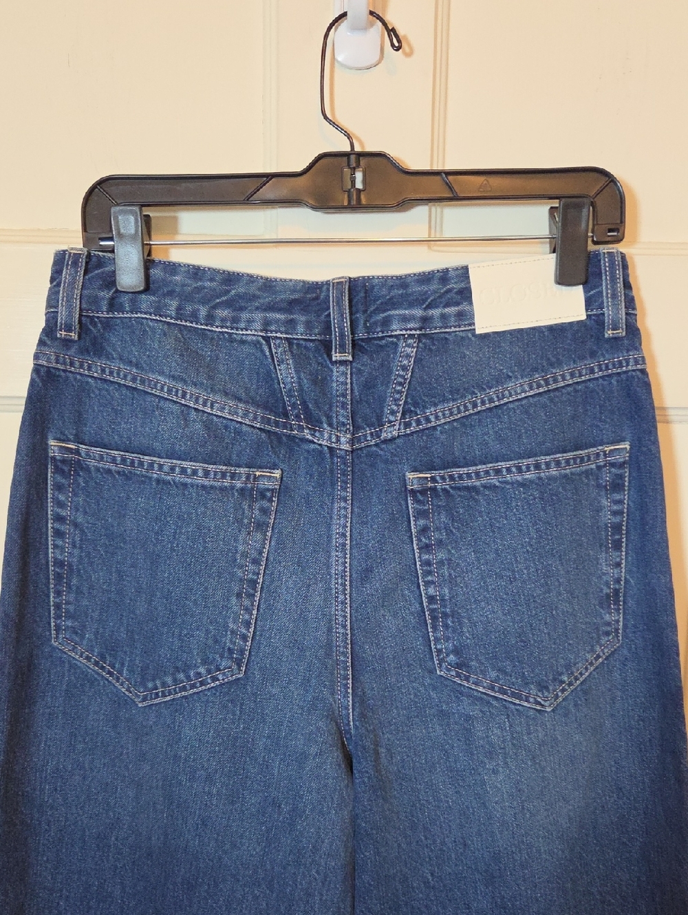 Closed Women's Wellington Cropped Pleated  Ridged Jeans In Dark Denim Sz 29 - Picture 15 of 16